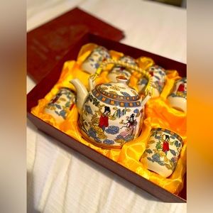 Vintage Japanese teapot set